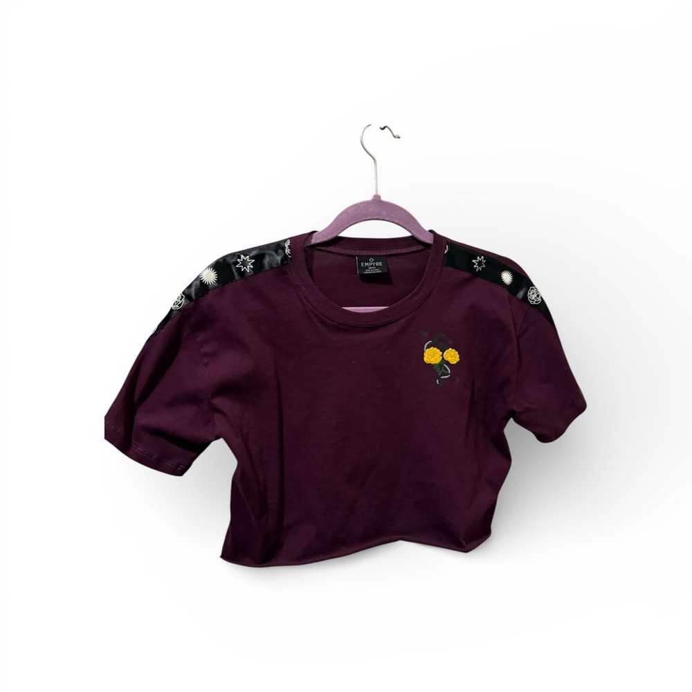 ✨3 for $25✨ Empyre Tee with Snake Graphic